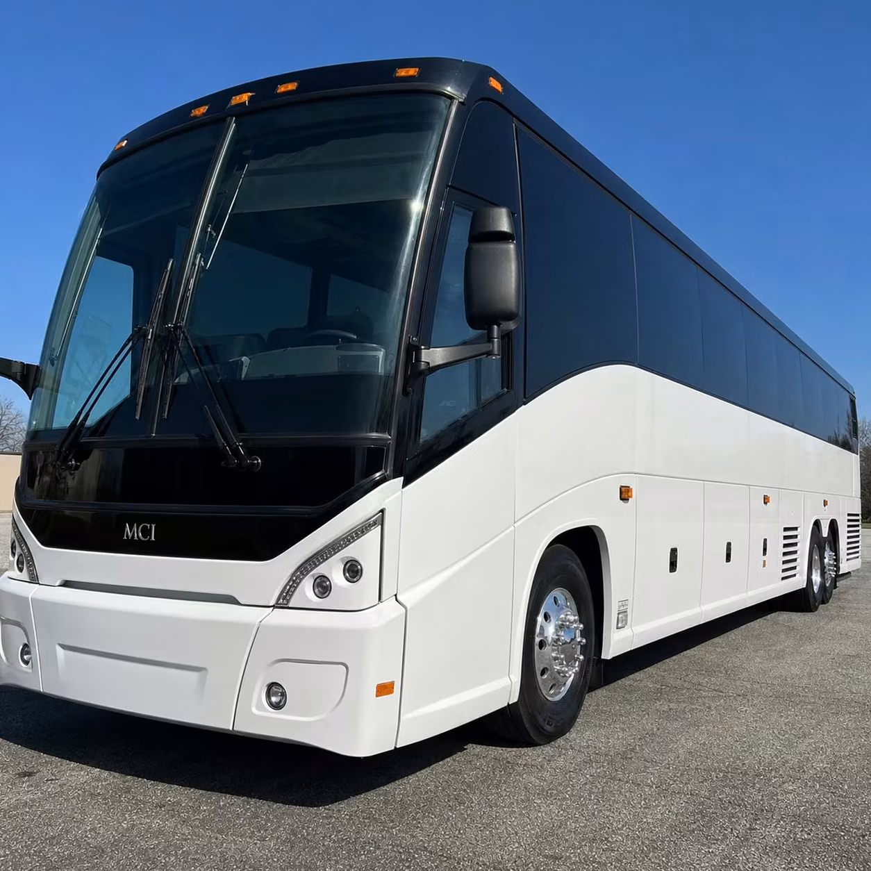 charter bus rentals for everett weddings