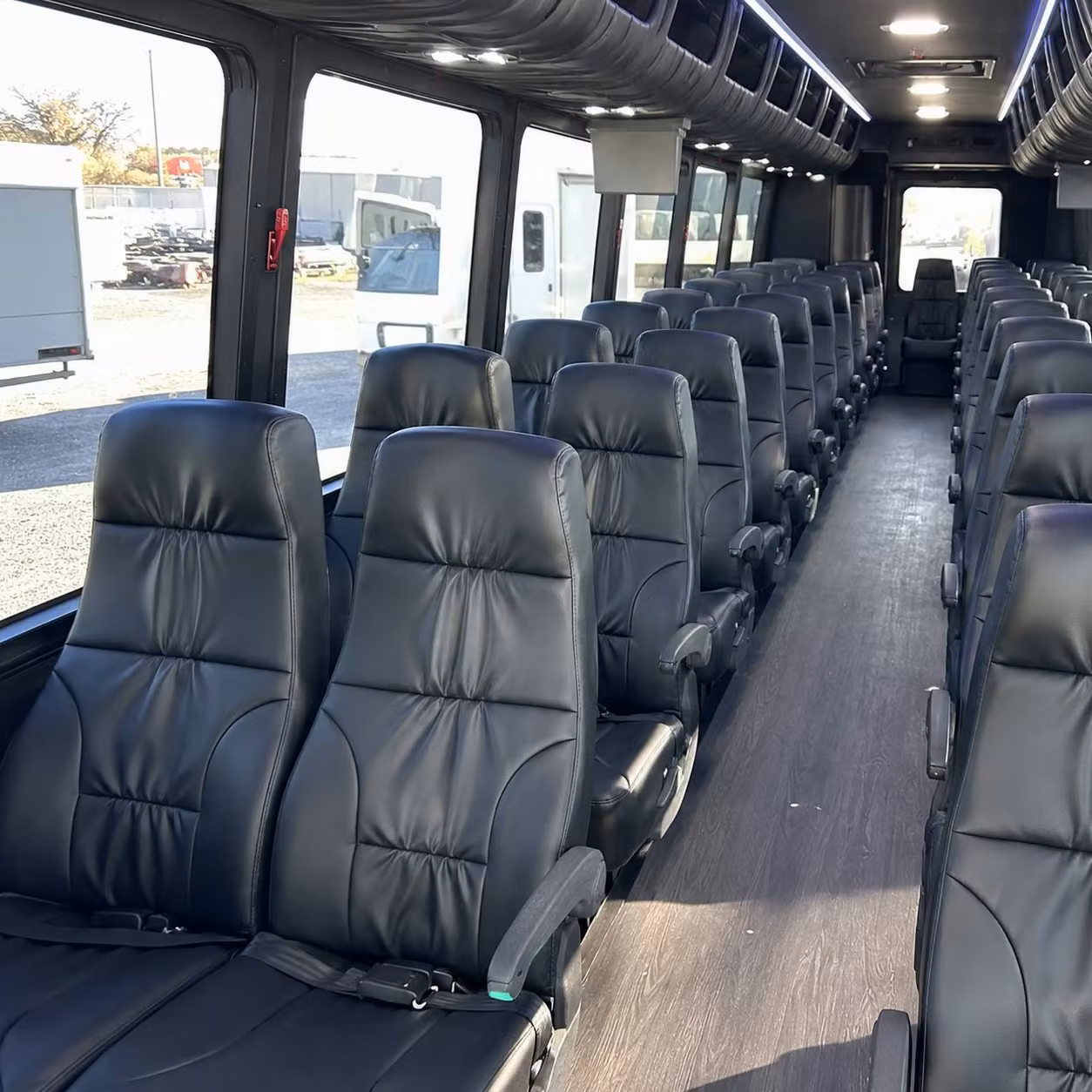 everett 15 passenger minibus rental
