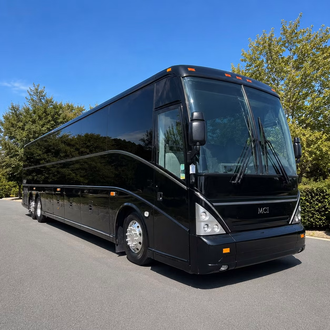 everett concert arena event shuttle buses that keep your group together