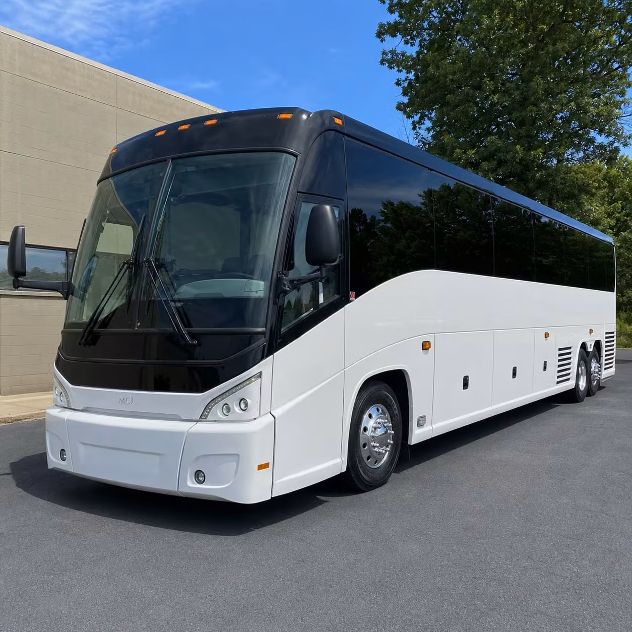 you can find and book long distance transportation in everett and any nearby city